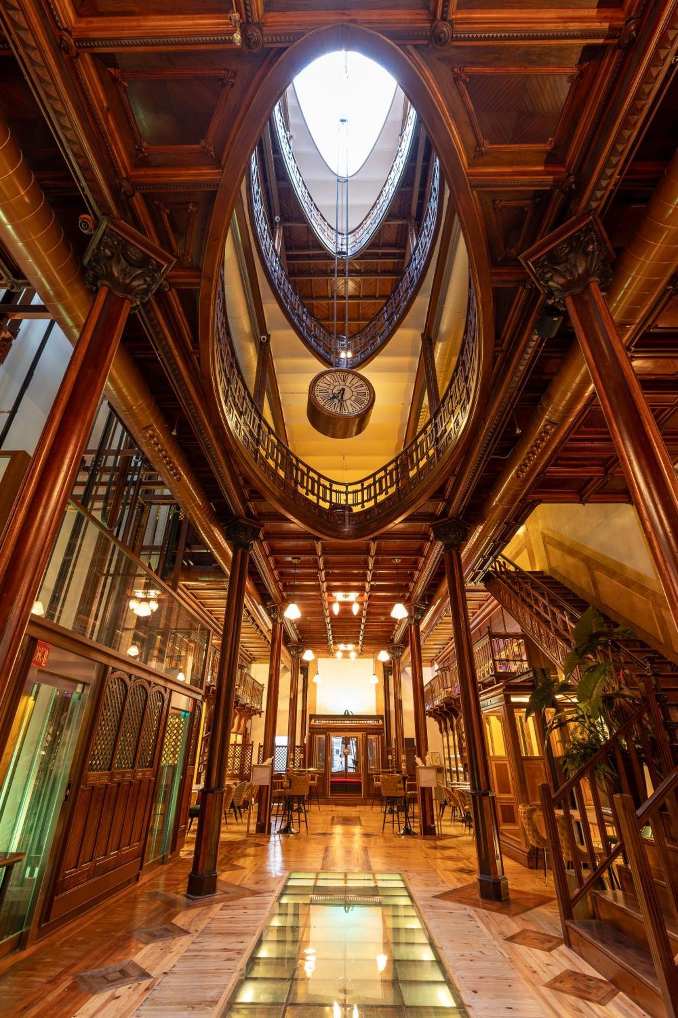 Hotel Las Tres Campanas Бадахос Экстерьер фото